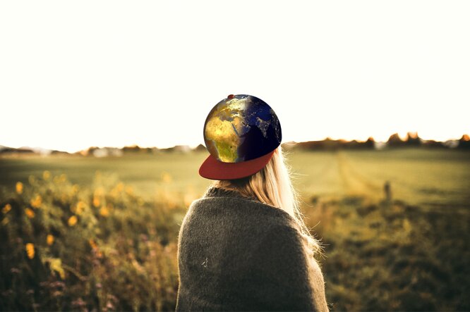Chrániť životné prostredie a tak pomáhať našej planéte by sme mali každý deň.<i>Fotomontáž fotografíí autorov qimono, pixabay.com a Tobi, pexels.com</i>